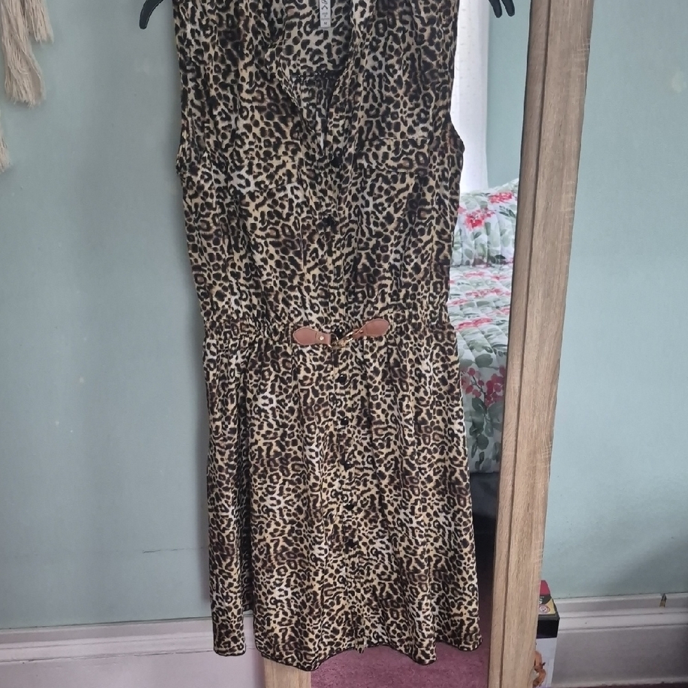 Sleeveless Leopard Print Mini Dress in Tan and Black